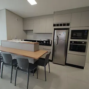 Apartamento Pe Na Areia - 50m - 2 Km Aeroporto -11 Km Beto Carrero - 19 Km De Balneario Camburiu Sc, Navegantes